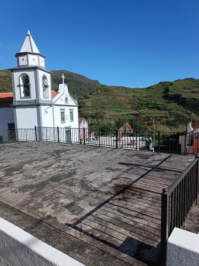 Alojamento Local M&I Lajes das Flores Exterior photo